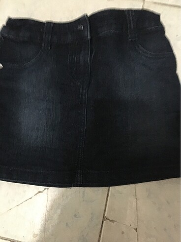 LC Waikiki Kız kot etek 5.06 yaş?