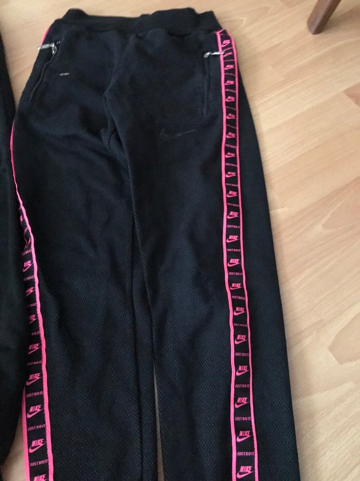 Kız Çocuk Siyah Pembe Kadife Eşofman Altı 2 ürün birden fiatı - Görsel 3