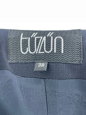 38 Beden lacivert Renk Tüzün Blazer %70 İndirimli.