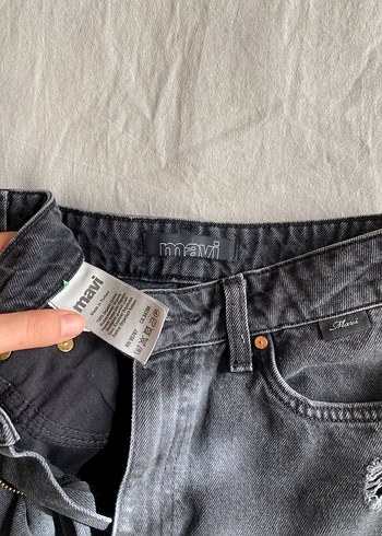 Yüksek Bel Gri Midi Kot Pantolon - Görsel 4