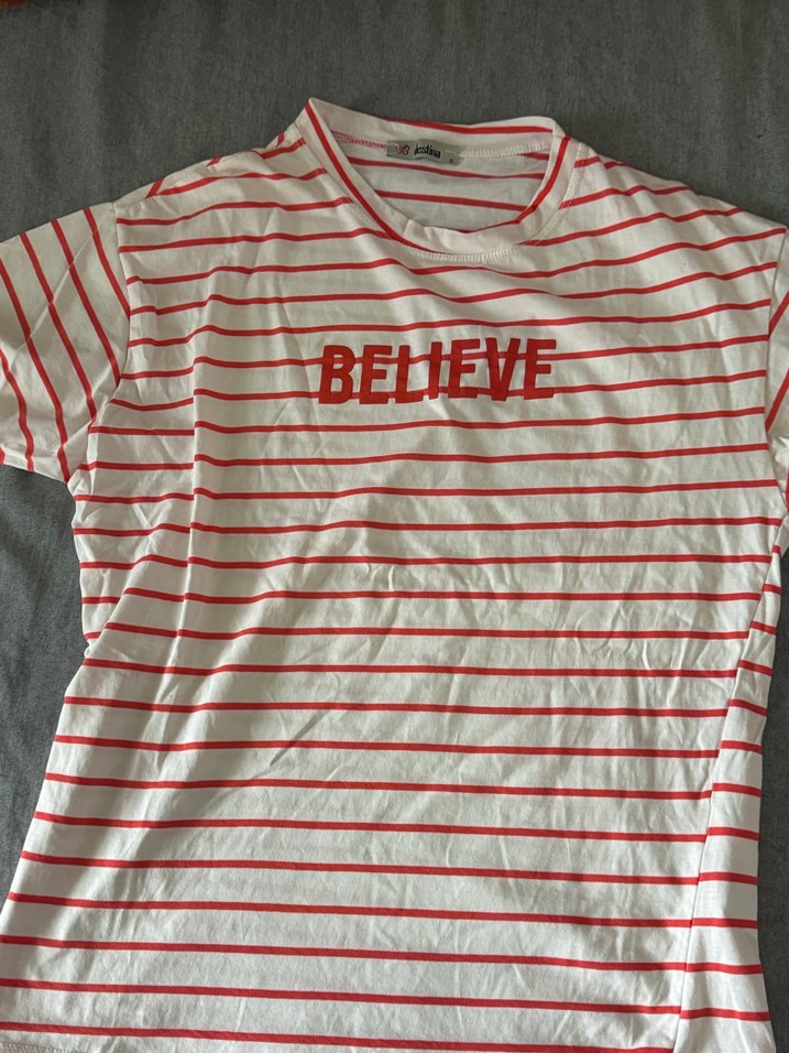 Kırmızı Çizgili Tişört - Görsel 2