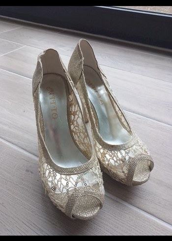 Diğer Bej Nakışlı Dantel Stiletto Topuklu Ayakkabı