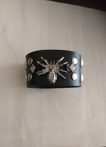 Gothic bileklik