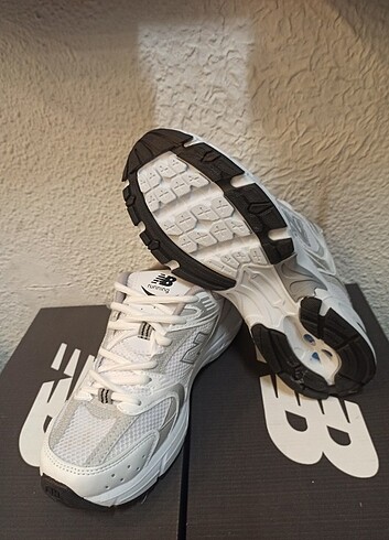 New Balance NEW BALANCE 530 BEYAZ / GRİ SPOR AYAKKABI
