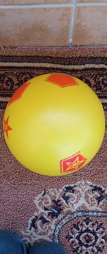 Plastik dayanıklı futbol topu.