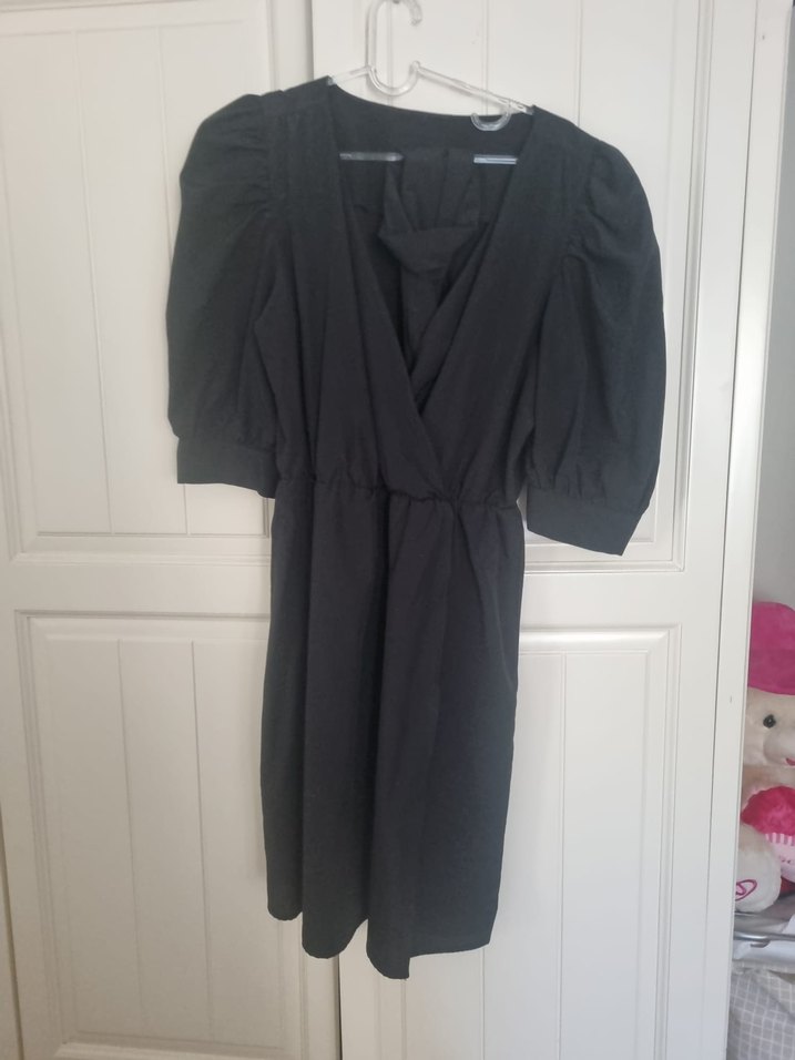 Siyah V Yakalı Midi  Elbisesi - Görsel 2