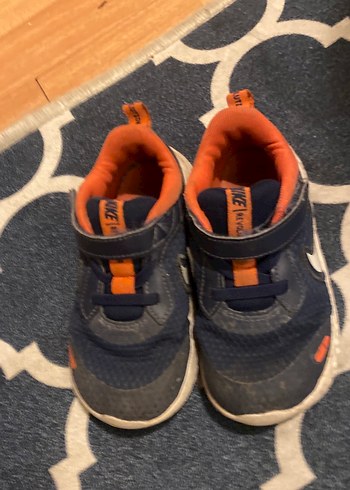 25 Beden Nike Erkek Çocuk Turuncu Bağcıksız Spor Ayakkabı