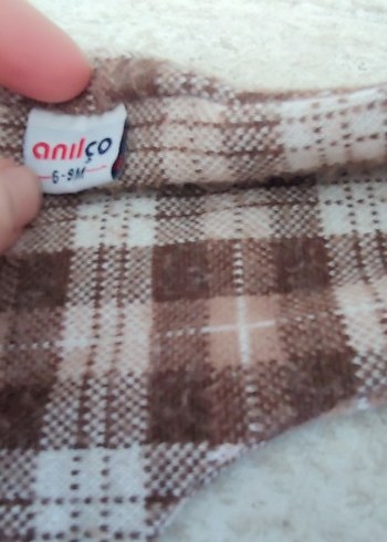 Kahverengi Ekose Nakışlı Bebek Önlüğü - Görsel 2