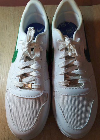 Nike Beyaz Bağcıklı 44 numara Blok Spor Ayakkabı