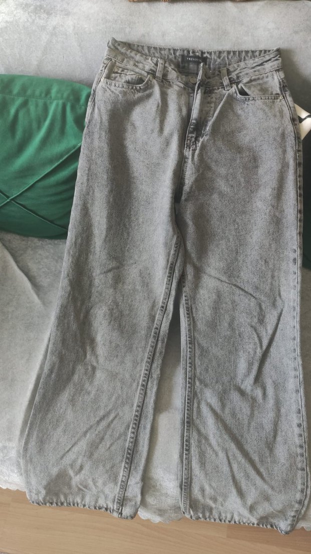 Gri Salaş Kesim Kot Pantolon - Görsel 4