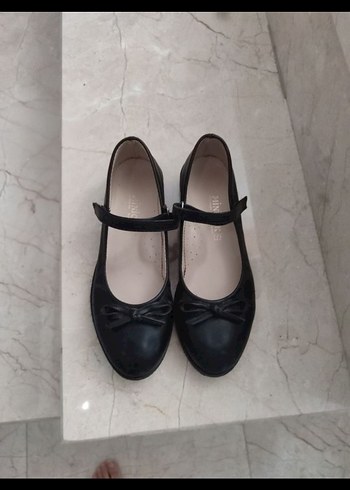 Kız Çocuk Siyah Tokalı Babet Ayakkabı - Görsel 2
