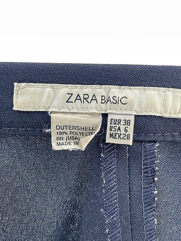 38 Beden siyah Renk Zara Kumaş Pantolon %70 İndirimli.