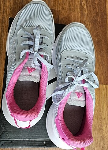 37,5 Beden beyaz Renk Adidas kadın spor ayakkabı