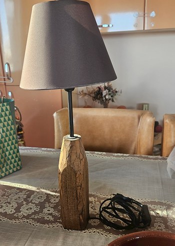 Diğer Kahverengi Aplik, Ahşap Gövdeli Gri Abajur