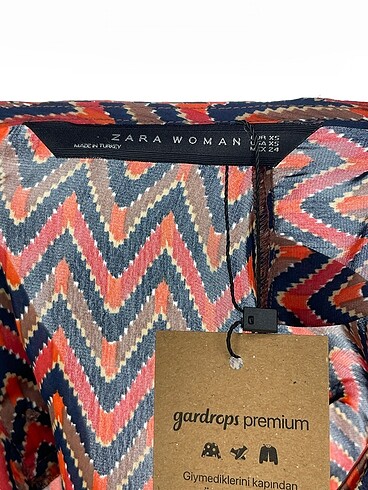 xs Beden çeşitli Renk Zara Bluz %70 İndirimli.