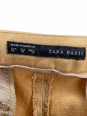 xs Beden çeşitli Renk Zara Kumaş Pantolon %70 İndirimli.