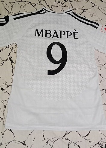 Real Madrid Mbappe forması 