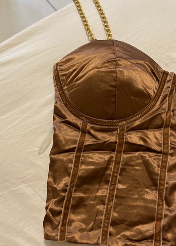 Zincir Detaylı Parlak Kahverengi Straplez Büstiyer - Görsel 2