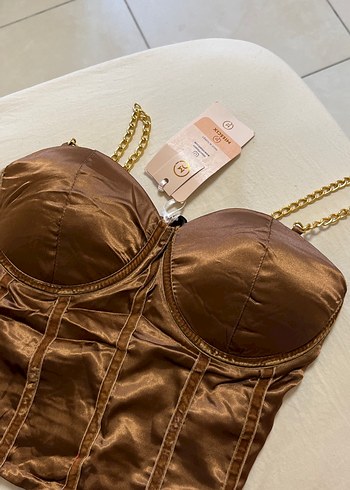 Zincir Detaylı Parlak Kahverengi Straplez Büstiyer - Görsel 4