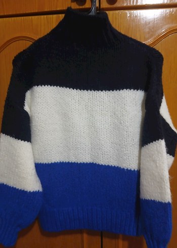 Mavi Çizgili Boğazlı Triko Kazak - Görsel 3