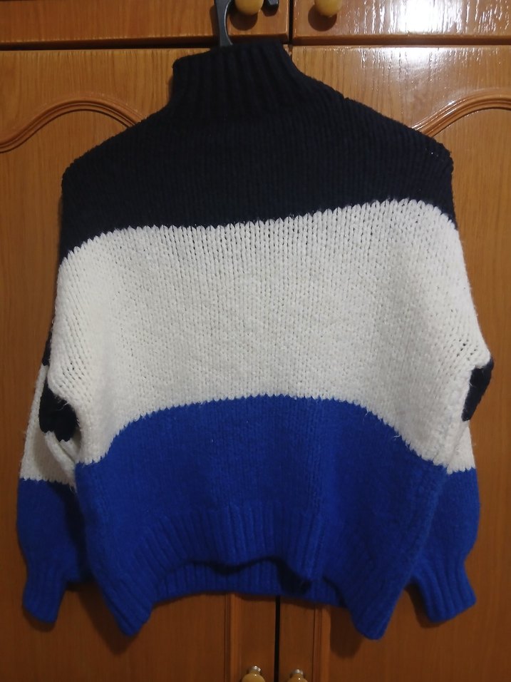 Mavi Çizgili Boğazlı Triko Kazak - Görsel 4