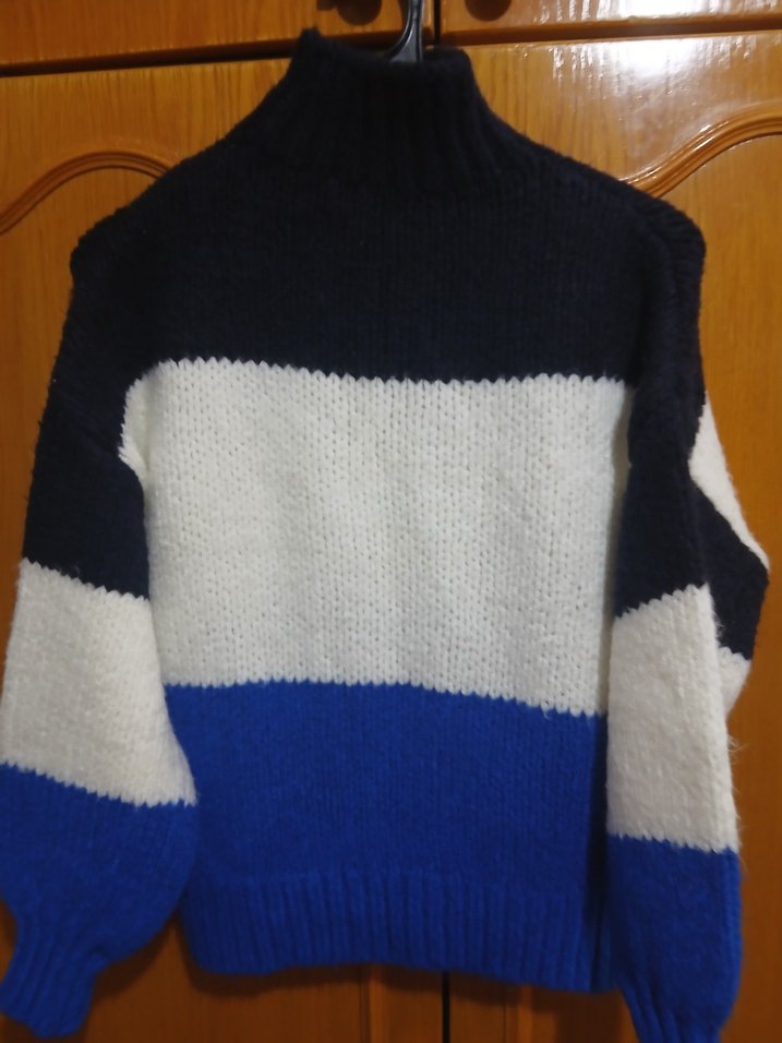 Mavi Çizgili Boğazlı Triko Kazak - Görsel 3