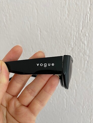 Vogue güneş gözlüğü