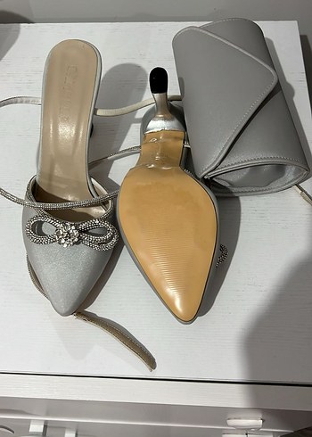 Gri Stiletto Topuklu Kadın Akşam Ayakkabısı ve çanta takim