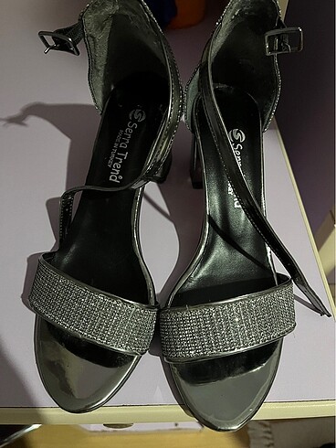 Kadın gümüş topuklu ayakkabı - Görsel 4