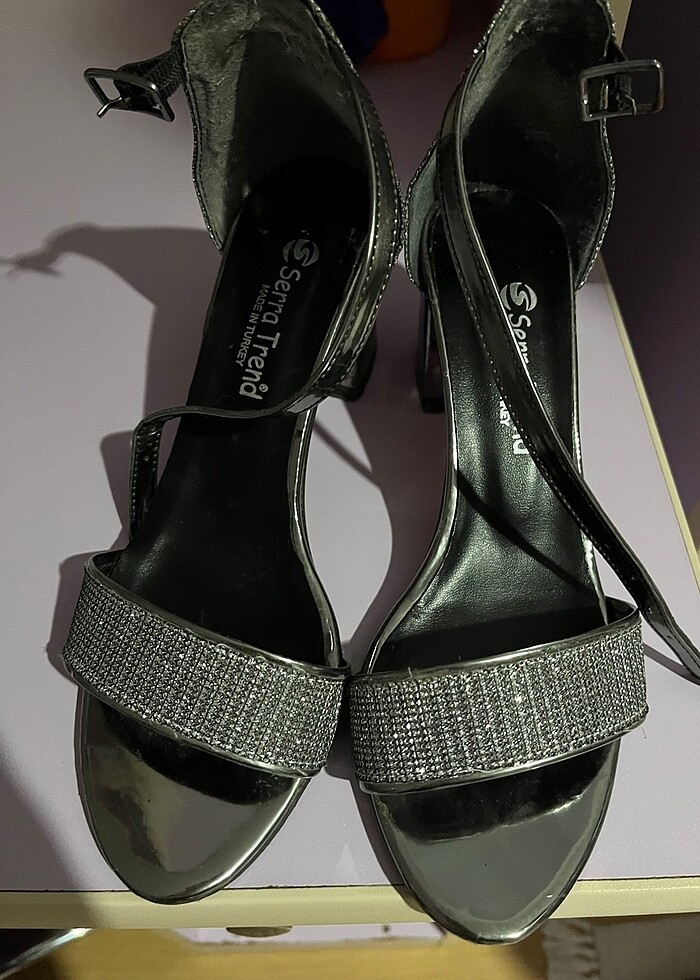 Kadın gümüş topuklu ayakkabı - Görsel 4