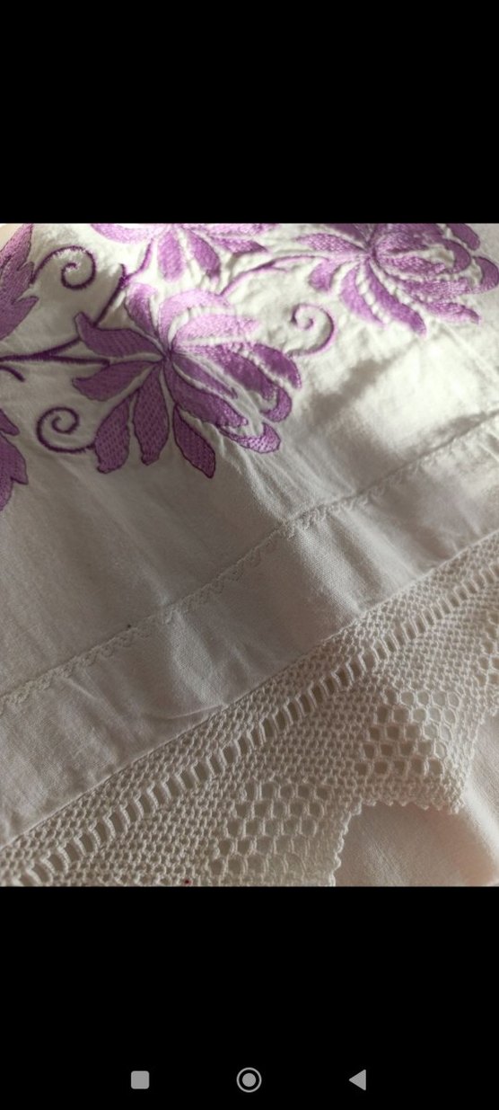 Mor Nakışlı dantelli yastık kılıfı - Görsel 3