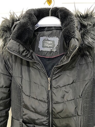 LC Waikiki LCW siyah kadın mont