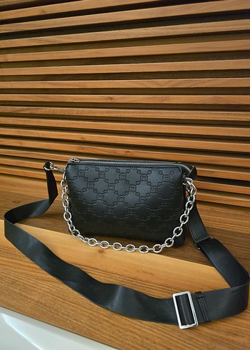 MANGO ÇANTA
Klasik Siyah Deri Kadın Çanta - Görsel 3