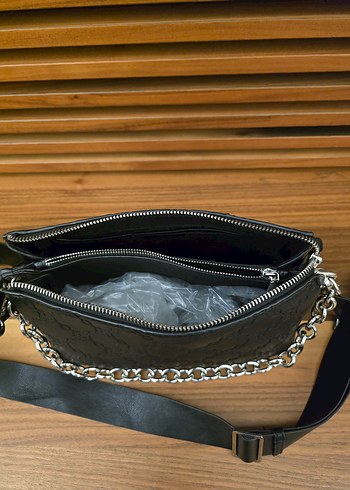 MANGO ÇANTA
Klasik Siyah Deri Kadın Çanta - Görsel 6