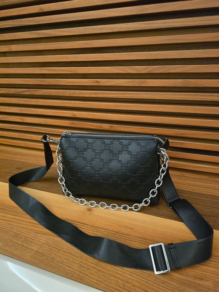 MANGO ÇANTA
Klasik Siyah Deri Kadın Çanta - Görsel 3