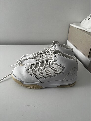 Nike Nike Jordan Max Aura