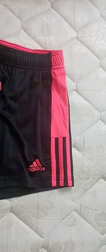 Adidas Adidas orjinal kadın şort M beden