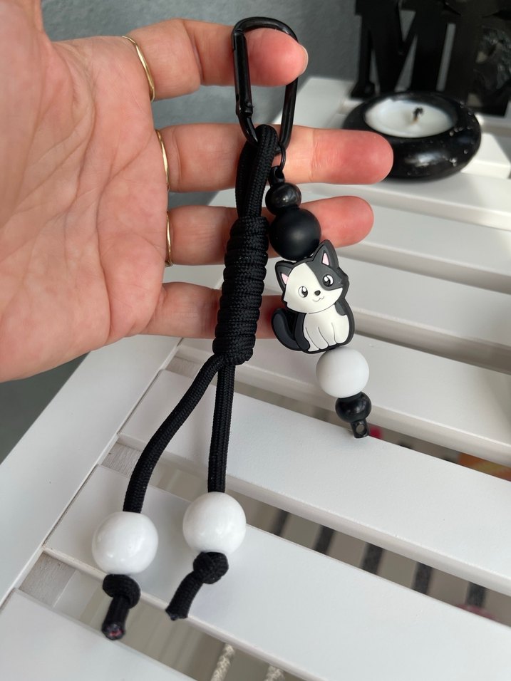 Siyah Boncuklu Kedi Figürlü Anahtarlık - Görsel 2