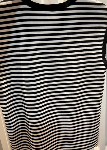 Siyah Beyaz Çizgili Örme Kolsuz Kadın tişört - Görsel 4