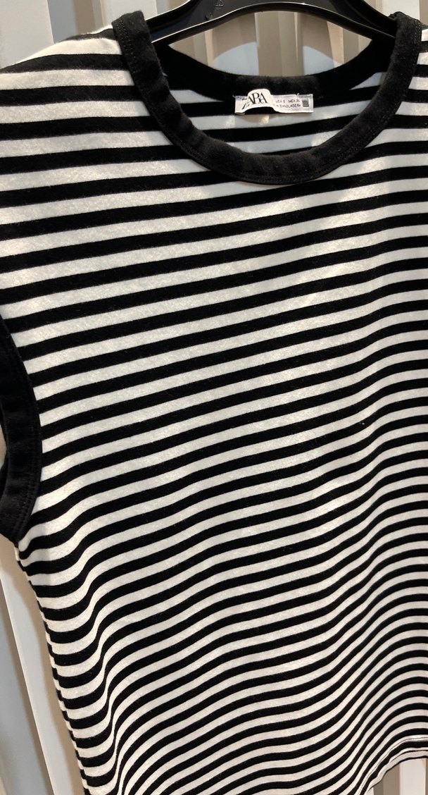 Siyah Beyaz Çizgili Örme Kolsuz Kadın tişört - Görsel 3