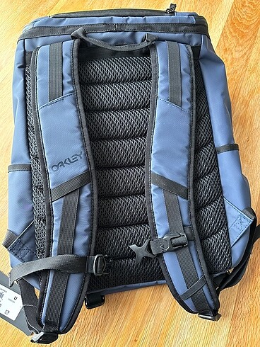 Oakley sırt çantası