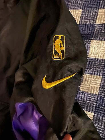 Nike nike lakers yağmurluk ceket orjinal