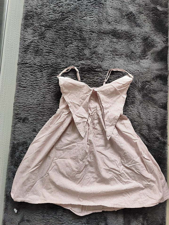 Bej V Yakalı Kadın elbise s ve m uyumlu - Görsel 2