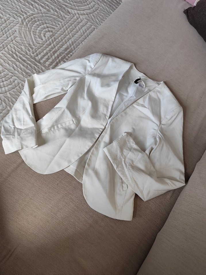 Düğmeli Beyaz Midi Kadın Blazer Ceket - Görsel 2