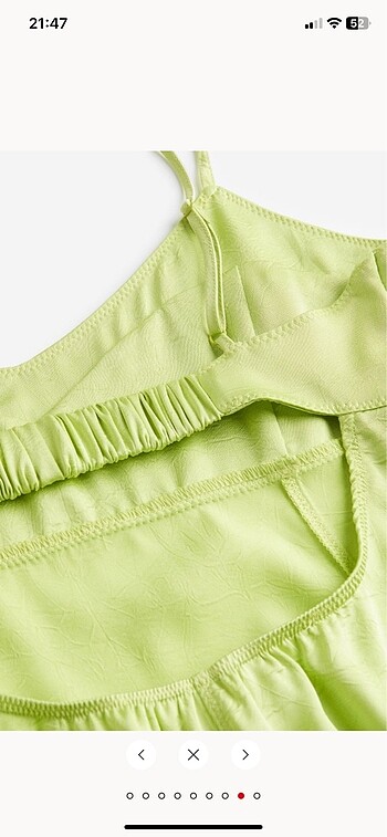 xs Beden yeşil Renk H&M etiketli saten askılı elbise