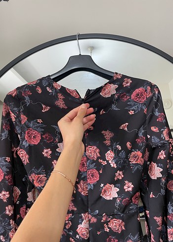 Bordo Çiçekli Drapeli V Yaka Uzun Elbise - Görsel 4