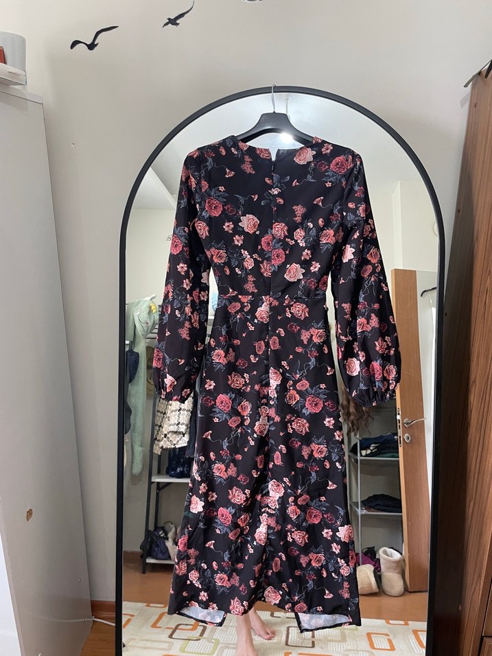 Bordo Çiçekli Drapeli V Yaka Uzun Elbise - Görsel 5