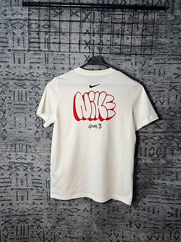 Nike solo swoosh
