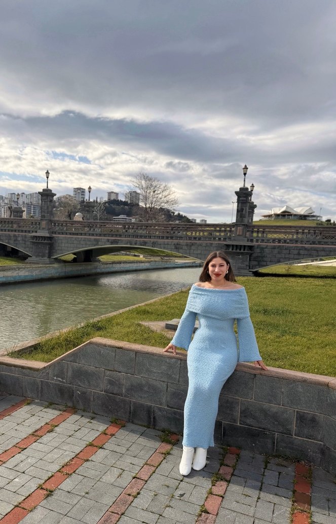 Mavi Uzun Triko Elbise Yüksek Yakalı - Görsel 2