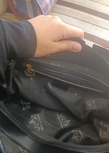 Vakko Tokalı Siyah Deri Kadın Omuz Çantası